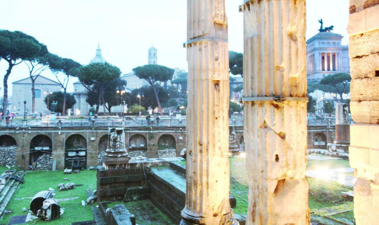Roma Center Fori Imperiali Raffy'S Charming Suite Luaran gambar