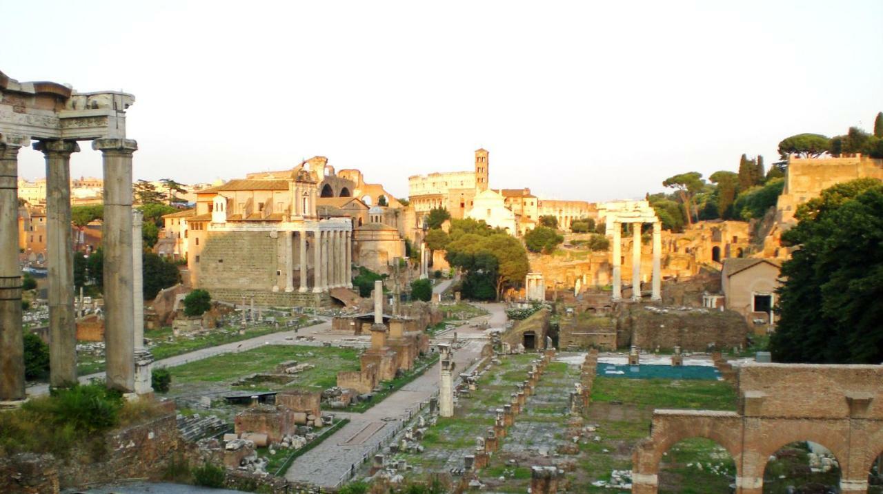 Roma Center Fori Imperiali Raffy'S Charming Suite Luaran gambar