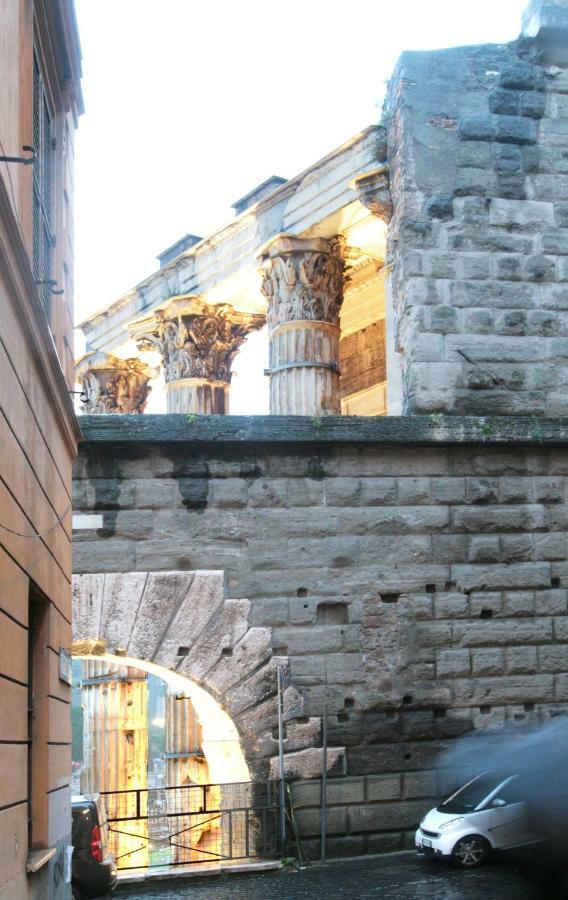 Roma Center Fori Imperiali Raffy'S Charming Suite Luaran gambar