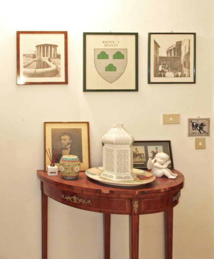 Roma Center Fori Imperiali Raffy'S Charming Suite Luaran gambar